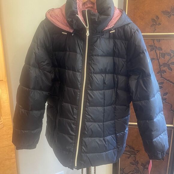 Kate Spade ♠️ Black Puffer Jacket with Rose Pink Interior & Accents! - Picture 3 of 15